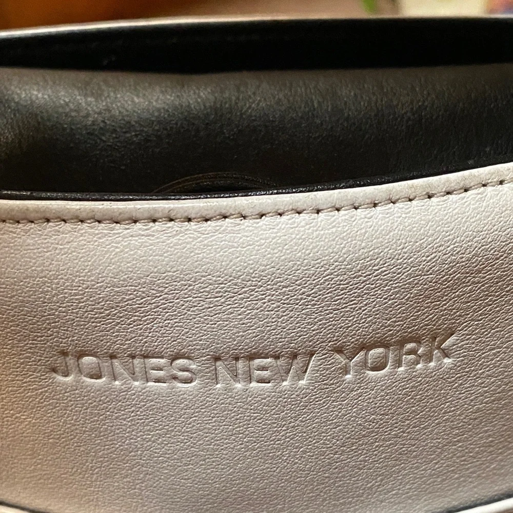 Jones New York Elegant White Small Tote Bag/Purse with Black Accents